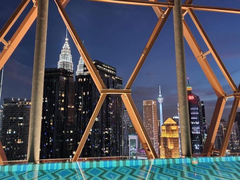 Scarletz Suites Klcc By M Suites Куала-Лумпур Экстерьер фото