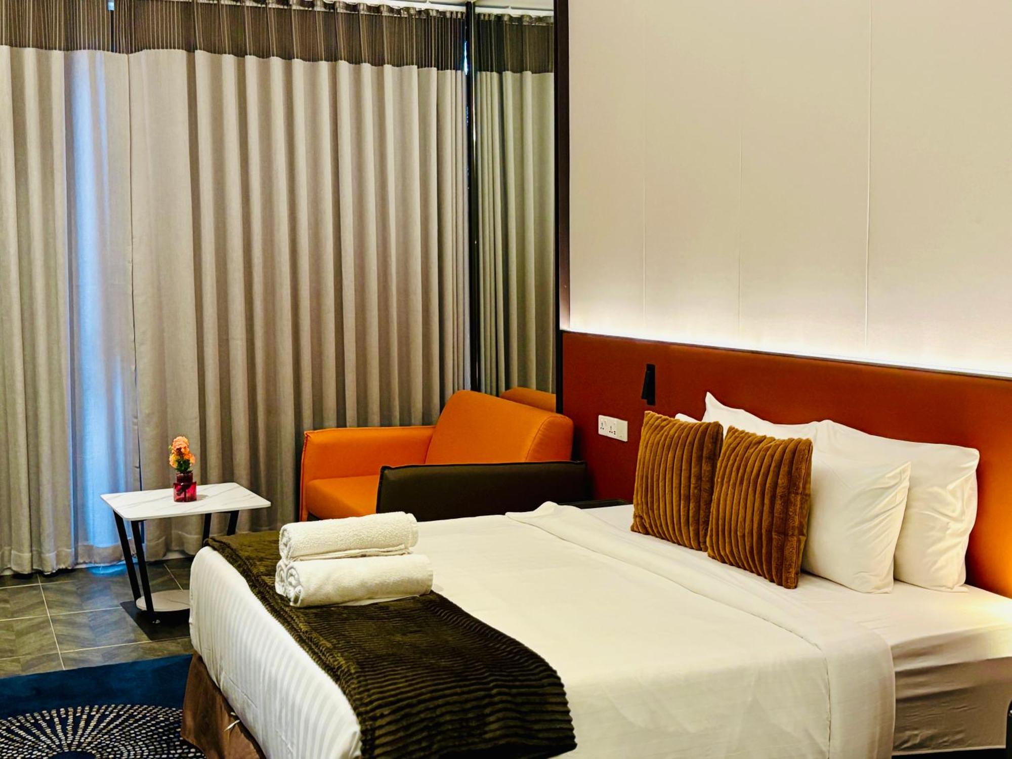 Scarletz Suites Klcc By M Suites Куала-Лумпур Экстерьер фото