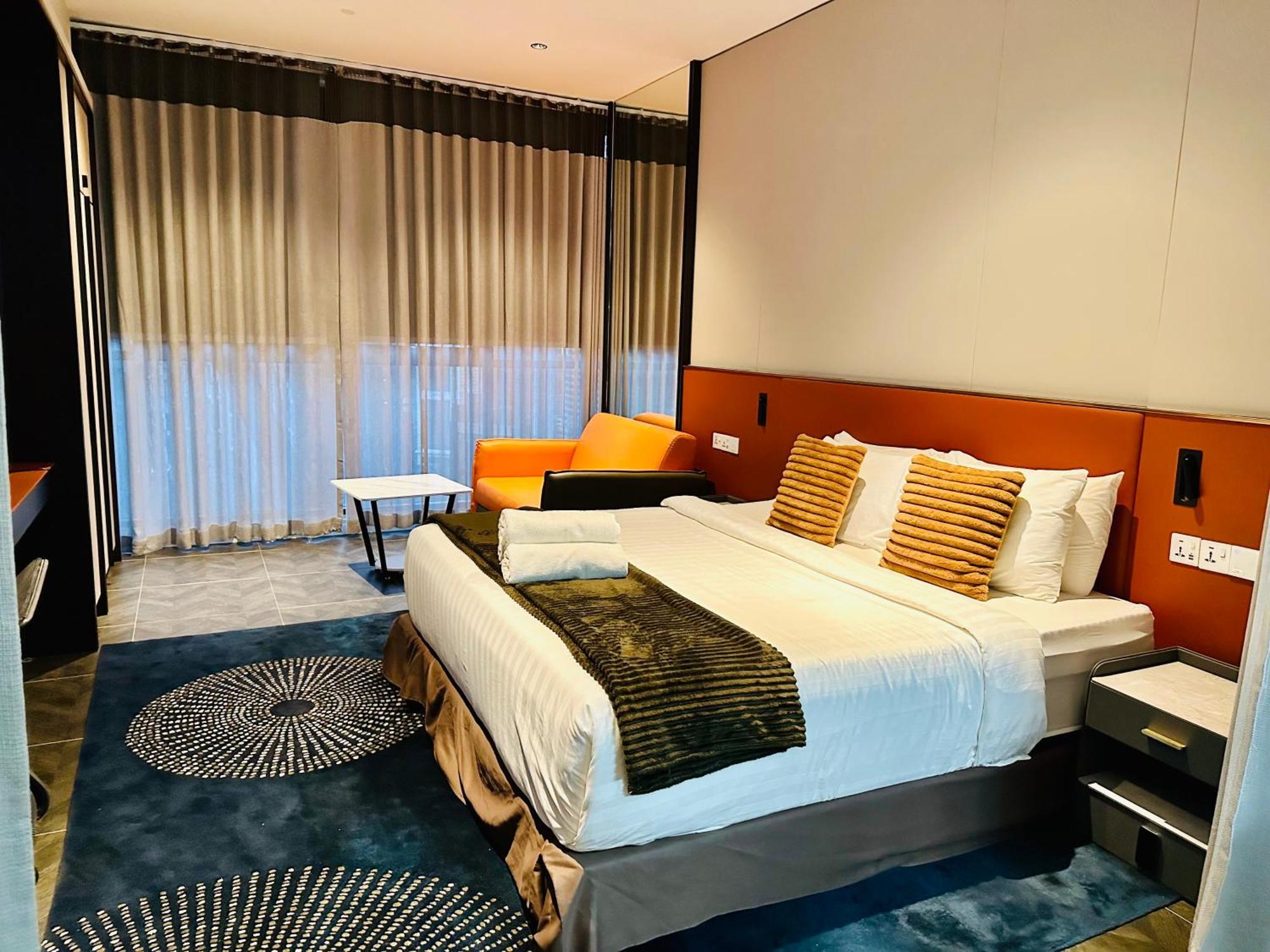 Scarletz Suites Klcc By M Suites Куала-Лумпур Экстерьер фото